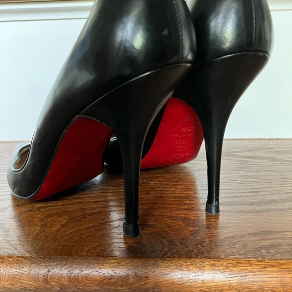 Christian Louboutin size 39 1/2 (8 1/2 US) black leather 4” heels. - Picture 3 of 10